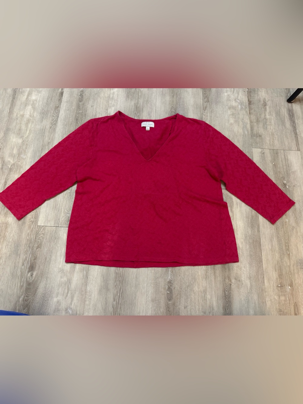 Lucky Brand Women’s V-Neck Blouse in Deep Raspberry, size Large